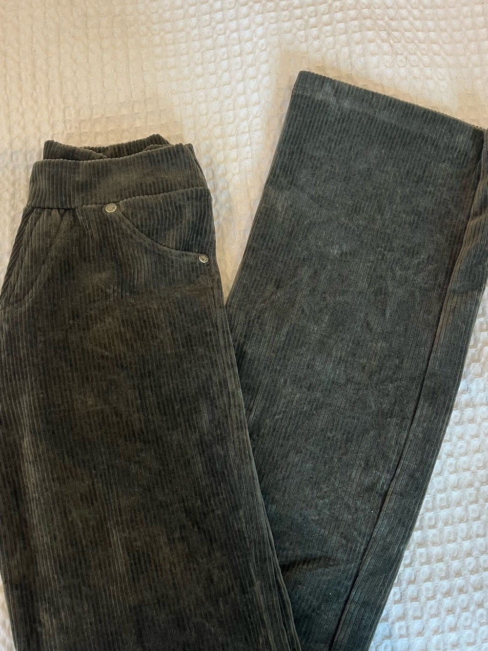 Women’s Corduroy Straight-Leg Goddess Wear- sage green